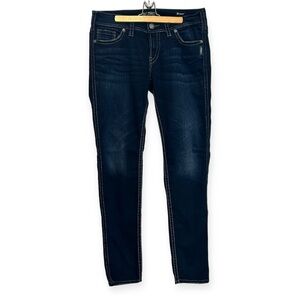 Silver Suki Mid Rise Dark Wash Skinny Jeans W31-L31
